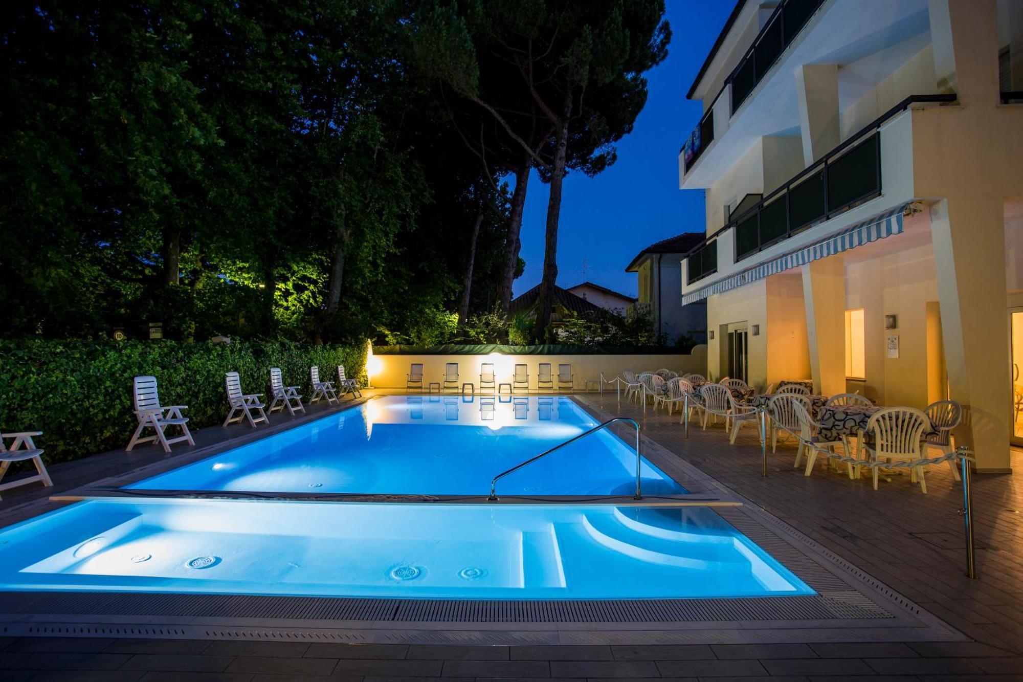Hotel Athena Cervia Extérieur photo